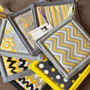 Single Yellow and Gray Pot Holder- choice of pattern, discounts for multiples